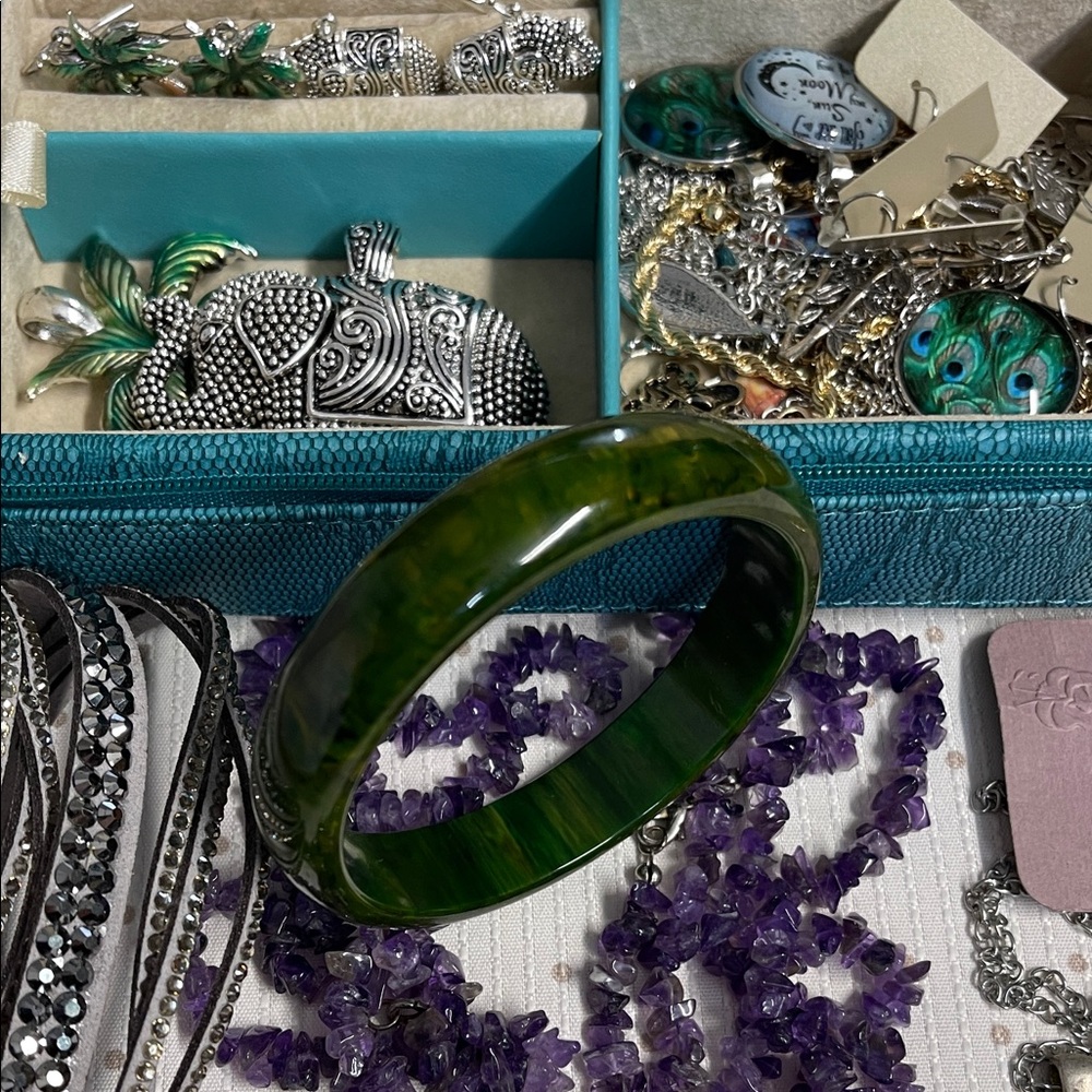 Teal Jewelry Box with Assorted Jewelry - Picture 2 of 7